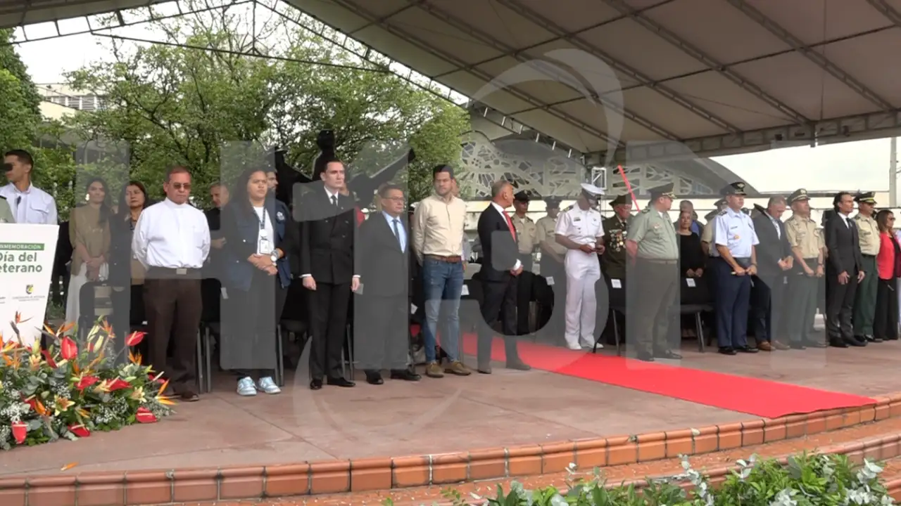 ¡Medellín homenajeó a sus héroes! La ciudad hace reconocimiento en el Día del Veterano 2 veteranos-tres