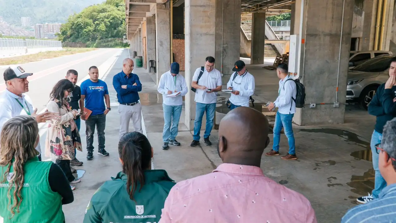 Contraloría de Antioquia detecta presuntos hallazgos fiscales en proyectos públicos