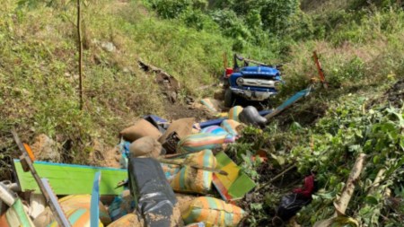 accidente-Ituango-chiva-bus-escalera