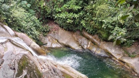 Tragedia en San Carlos: un papá murió ahogado mientras intenta salvar a su hija y a la amiguita CHARCO CHISPERO