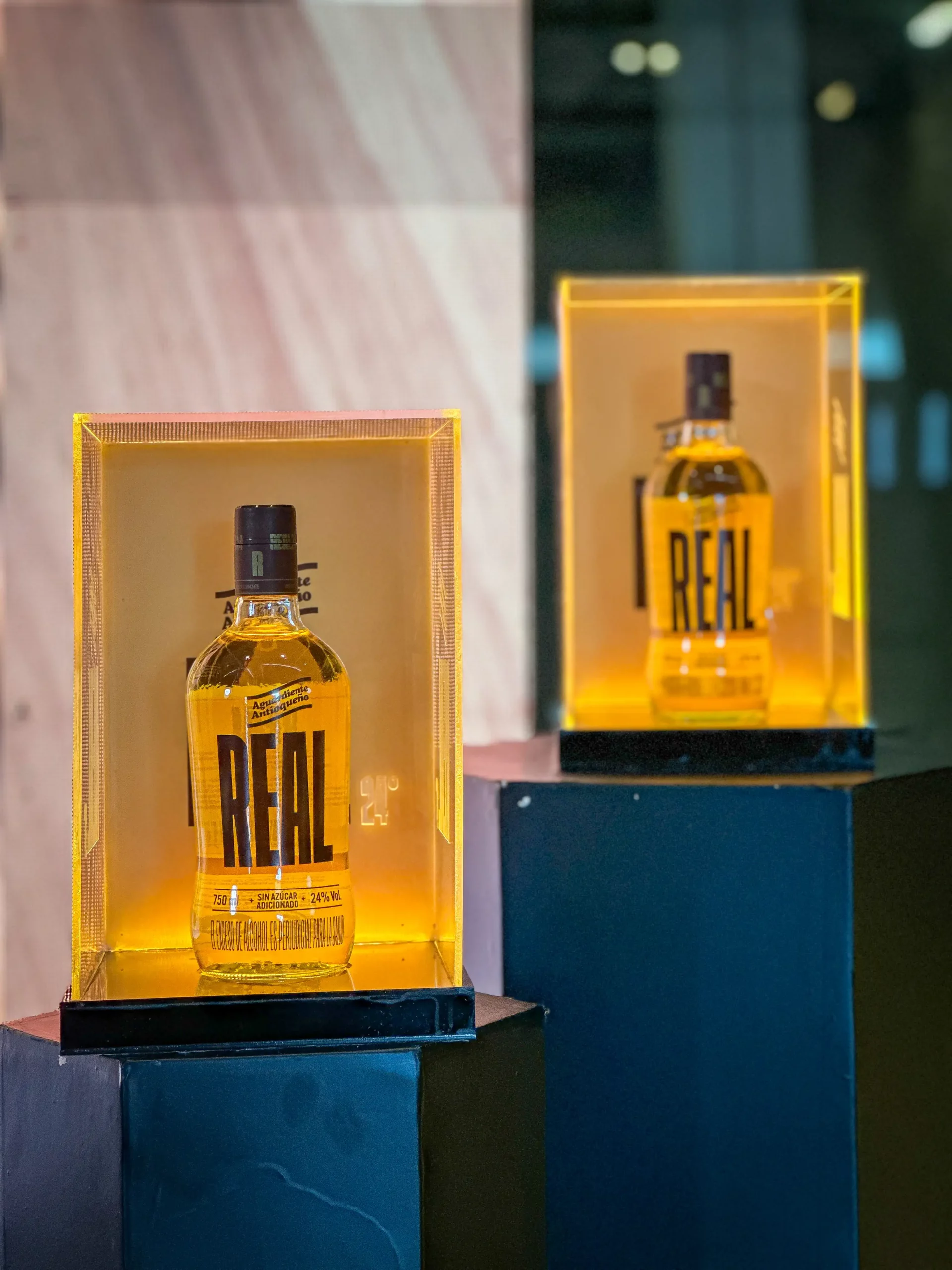 ¡Se llegó diciembre! La Fábrica de Licores de Antioquia lanzó su nuevo producto ‘Real’ 2 aguardiente-real-nuevo-producto-fla2