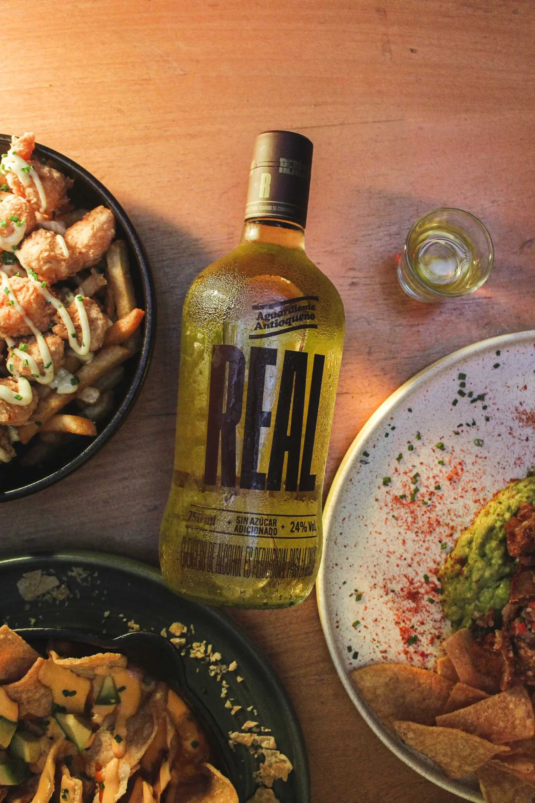 ¡Se llegó diciembre! La Fábrica de Licores de Antioquia lanzó su nuevo producto ‘Real’ 3 aguardiente-real-nuevo-producto-fla3