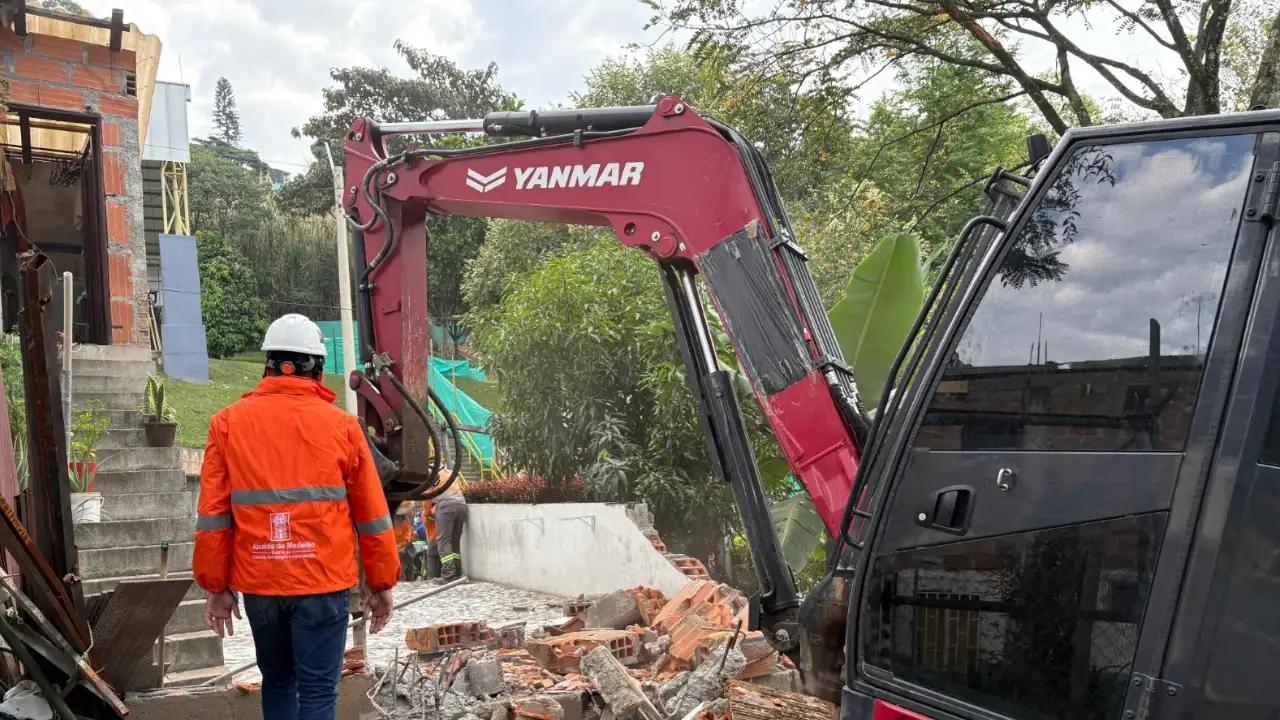 construccion-ilegal-gauyabal-demolida