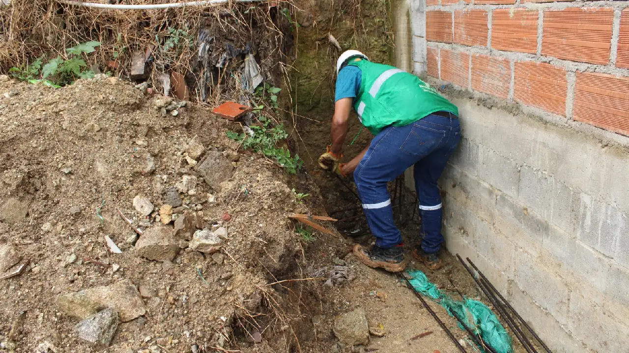 construcciones-ilegales-medellin-demolicion2