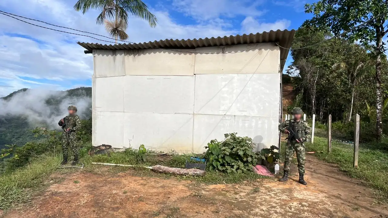laboratorio-coca-destruido-ejercito-sanluis1