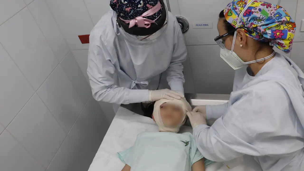 Para atender a personas con quemaduras en el rostro, en Medellín realizan campaña para obtener una máquina especializada maquina-quemados-cuerpo-campaña-donaciones