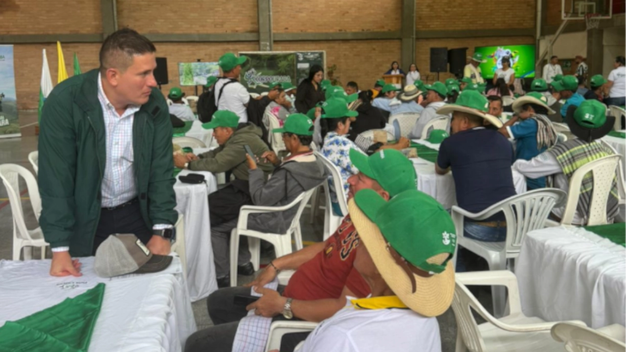 Masbosques renueva acuerdos de conservación con familias del Occidente Antioqueño