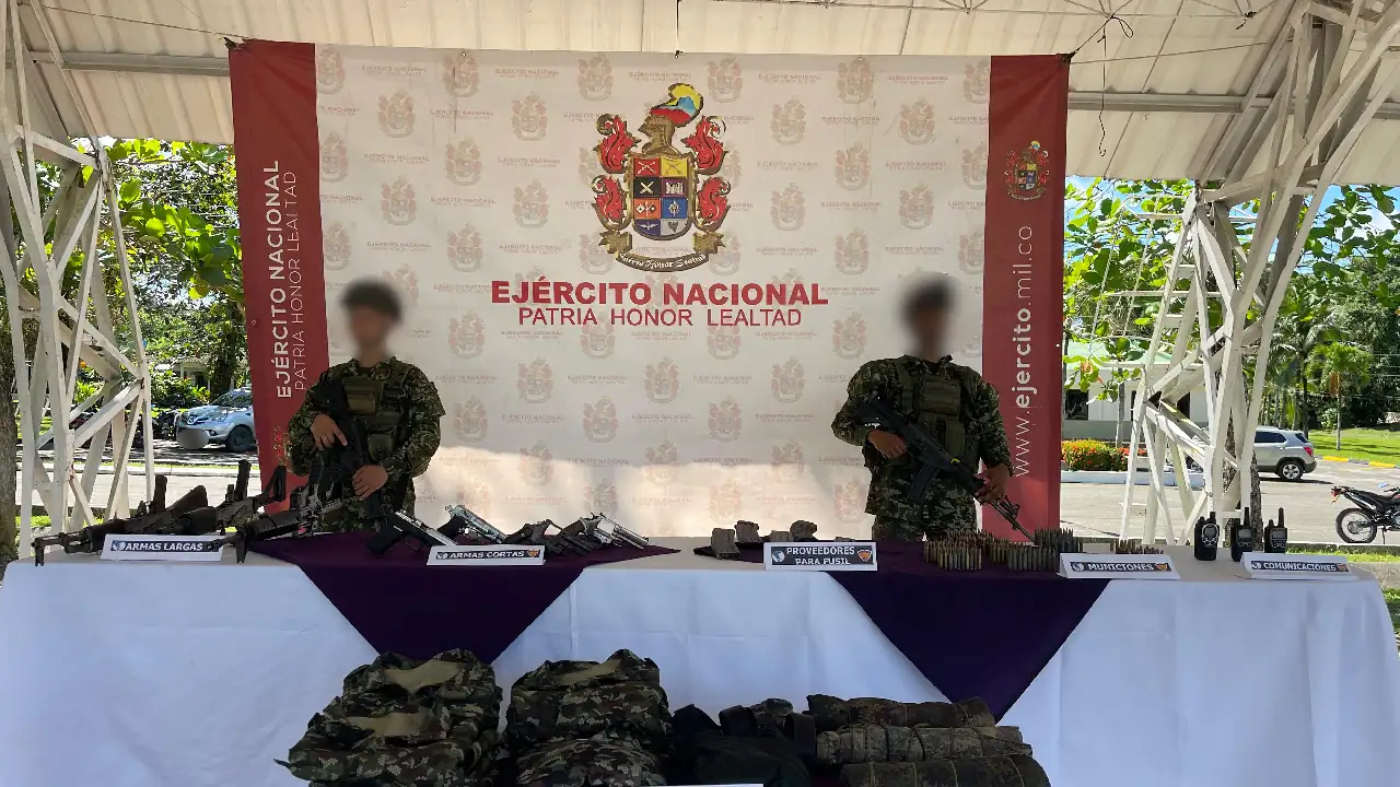 material-guerra-incautada-carepa-ejercito4