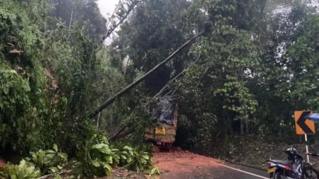autopista-Medellin-Bogotá-cierre-de-via