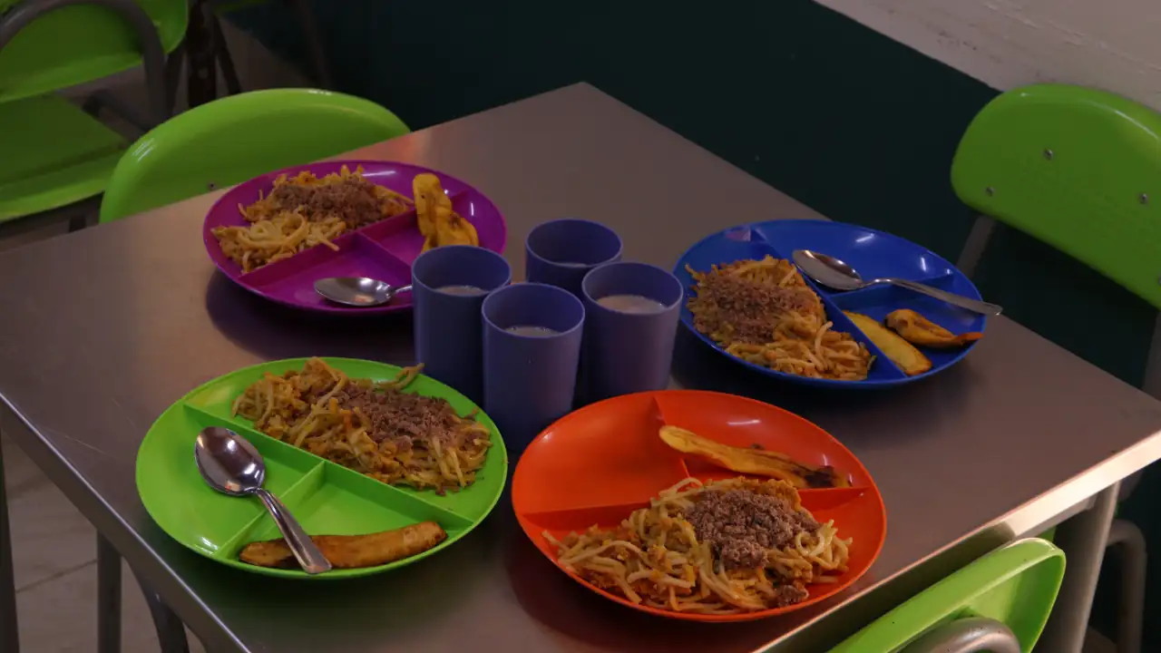 ¡Mayor cobertura! Aumenta en un 36% el programa de alimentación escolar para estudiantes en Copacabana 1 pae-copacabana-aumento-cobertura2