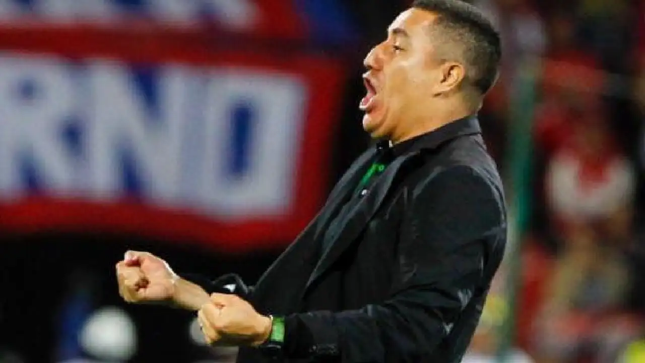 ¿Provocación? Hay polémica en el fútbol tras celebración de Efraín Juárez en el clásico paisa de Copa 1 polemica-celebracion-tecnico-nacional1