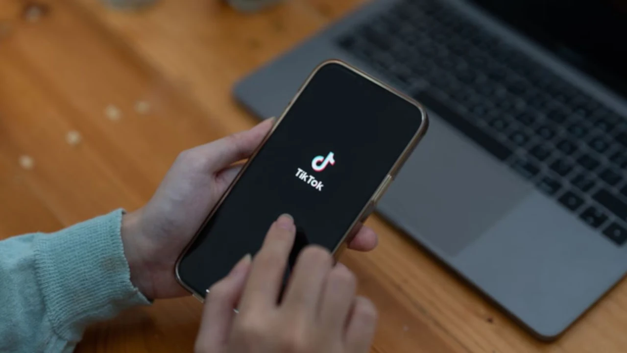 ¡No caiga! Denuncian estafa de empleos a través de TikTok - información