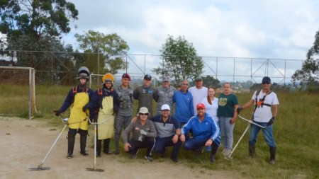 Comunidad y uniformados de la Fuerza Aérea embellecieron un espacio deportivo en Rionegro