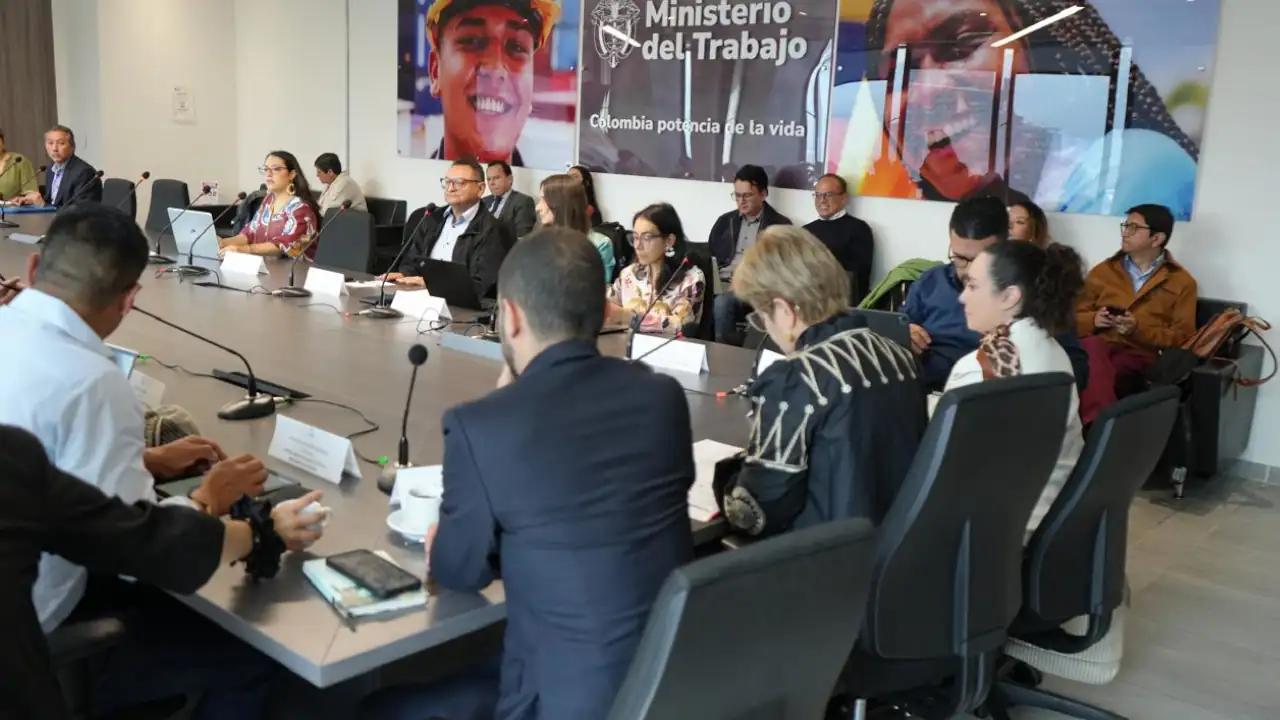 Gobierno, empresarios y trabajadores iniciaron este 3 de diciembre los diálogos sobre el salario mínimo para el 2025