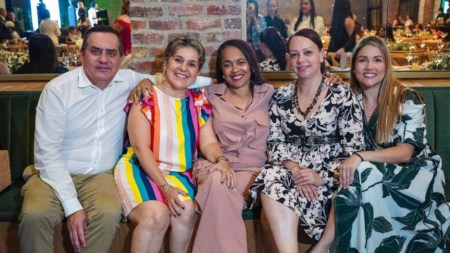 Las docentes de la primera infancia de Envigado recibieron un sentido reconcomiendo por la Alcaldía