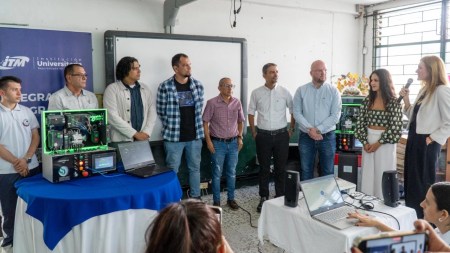 Más de 5.600 estudiantes de décimo y once serán beneficiados con equipos especializados para El Internet de las Cosas