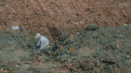 Restos óseos hallados en La Escombrera: avances en la búsqueda de desaparecidos en la Comuna 13