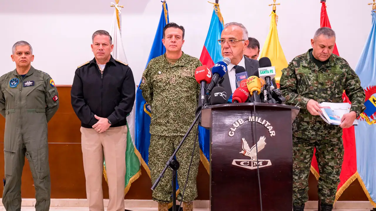 Ofrecen hasta 3 mil millones en recompensa por cabecillas guerrilleros y del Clan del Golfo