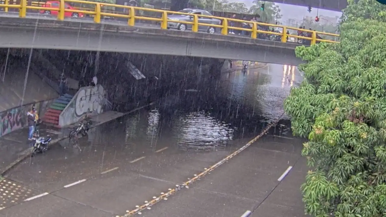 ¡Atención! Reportan encharcamientos en Punto Cero, transite con precaución