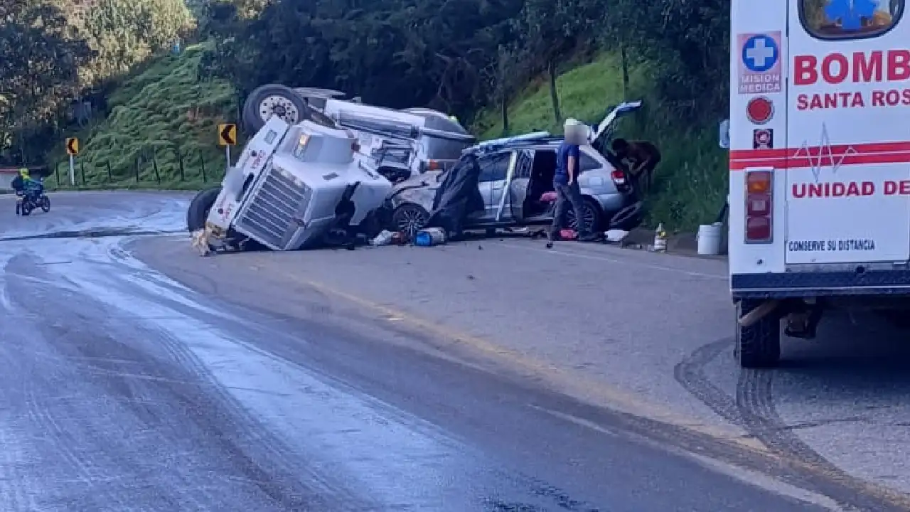 accidente-santarosaosos-materialinflamable-via