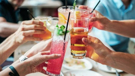 Usted sabe ¿Cuánto tiempo tarda el alcohol en salir de su cuerpo?