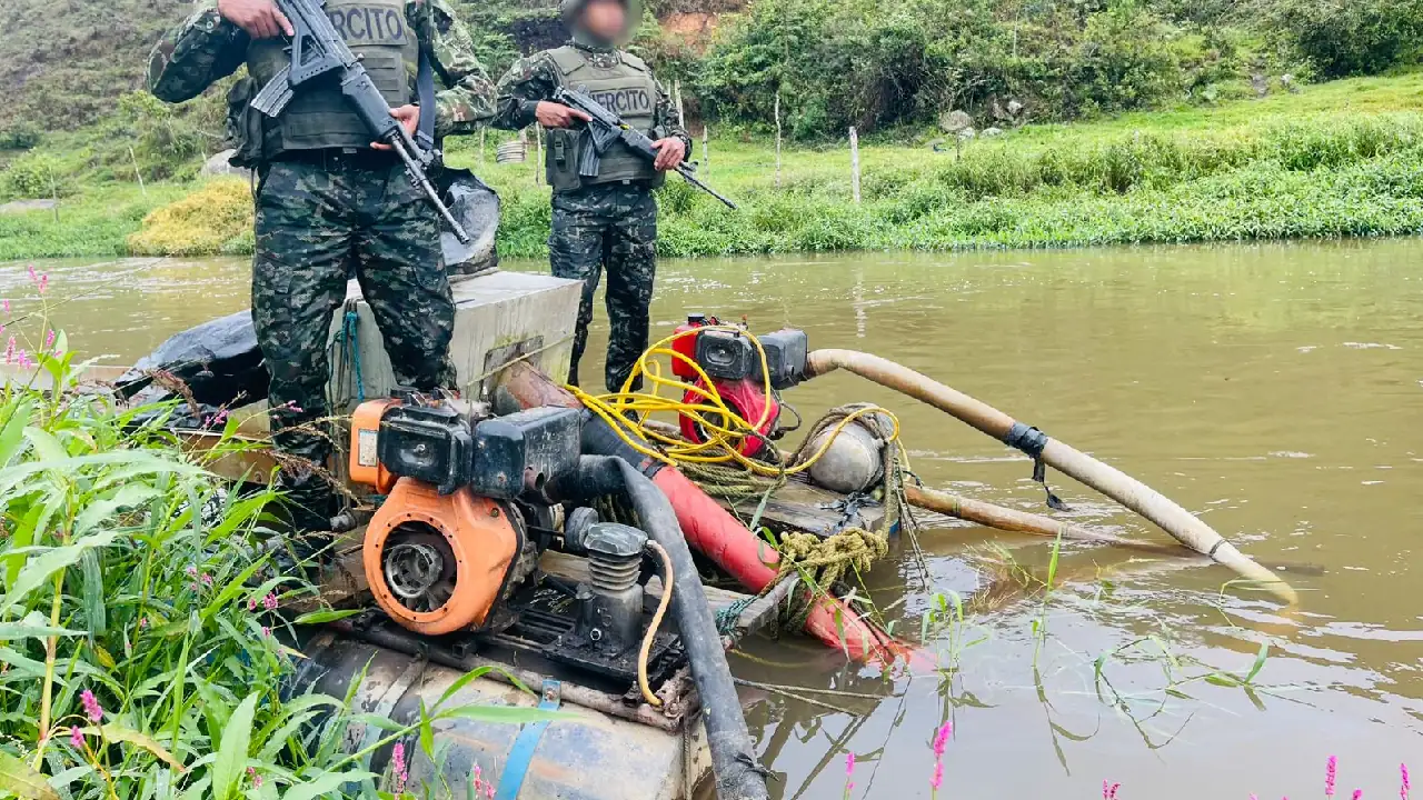 artefactos-mineria-ilegal-destruidos-marinilla3