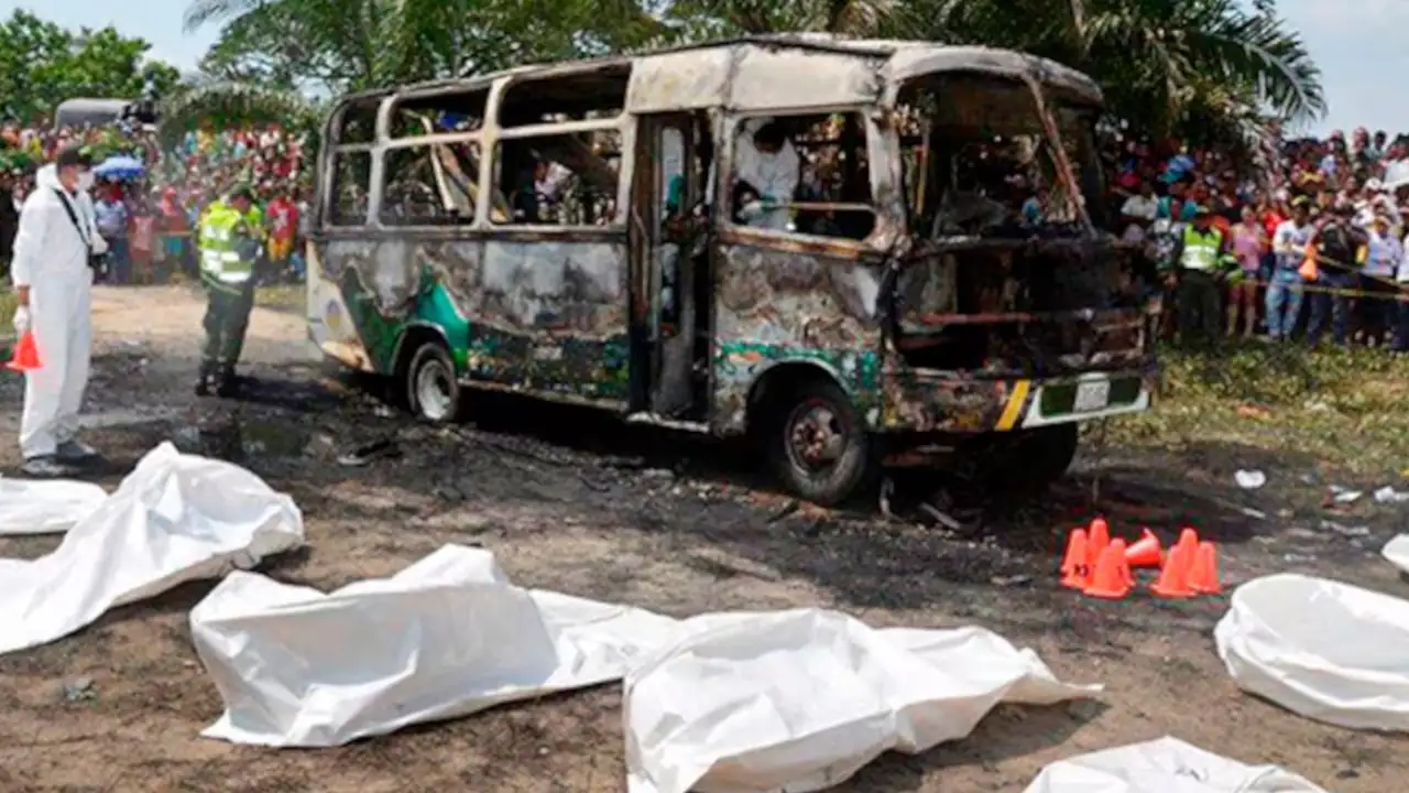 Condenan a Iglesia Pentecostal y al municipio de Fundación por incendio de buseta en el que murieron 33 niños bus ninos