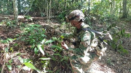 destruccion-atefactos-explosivos-camino-zona-rural-caceres-clan del golfo