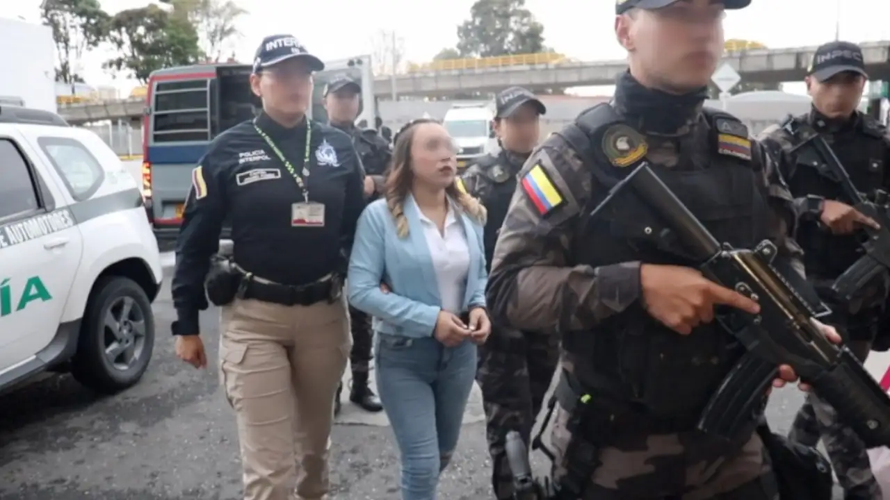 extradicción-