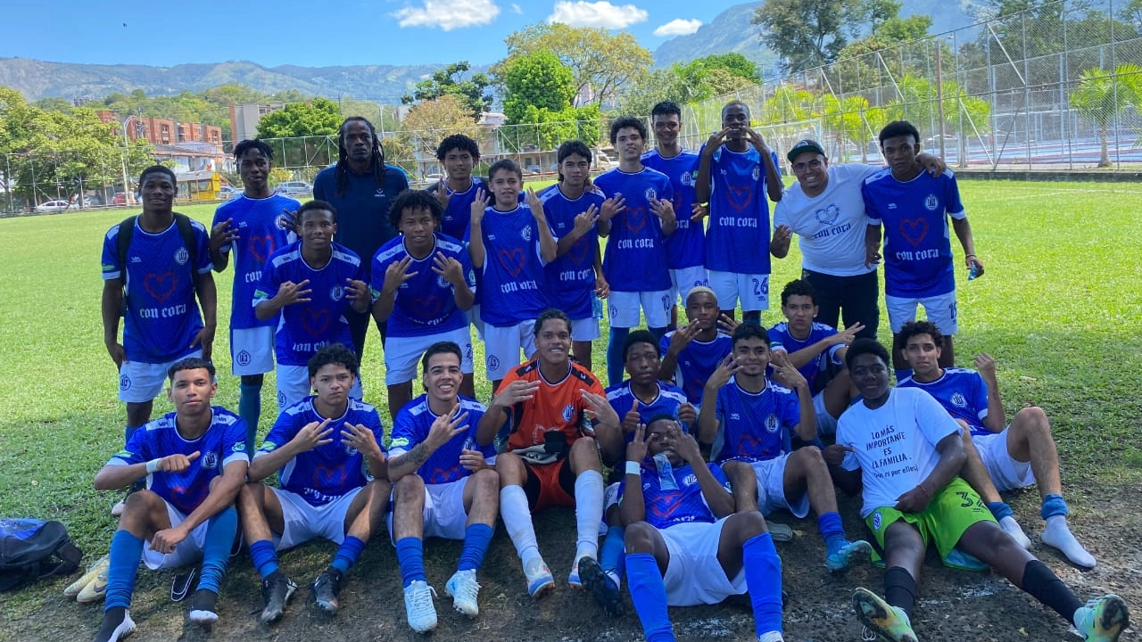 El Club Deportivo Semillas de Vida y Paz de la Comuna 13 tiene al equipo finalista de la primera C de la Liga de Fútbol de Antioquia