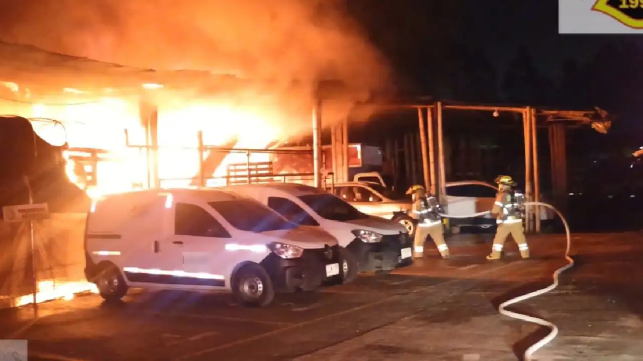 incendio-parqueadero-marinilla1