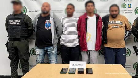 presuntos-Extorsión-vendedores-alumbrados-medellin
