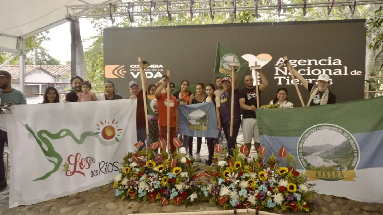 tierras-entregadas-campesinos-2024-en-antioquia