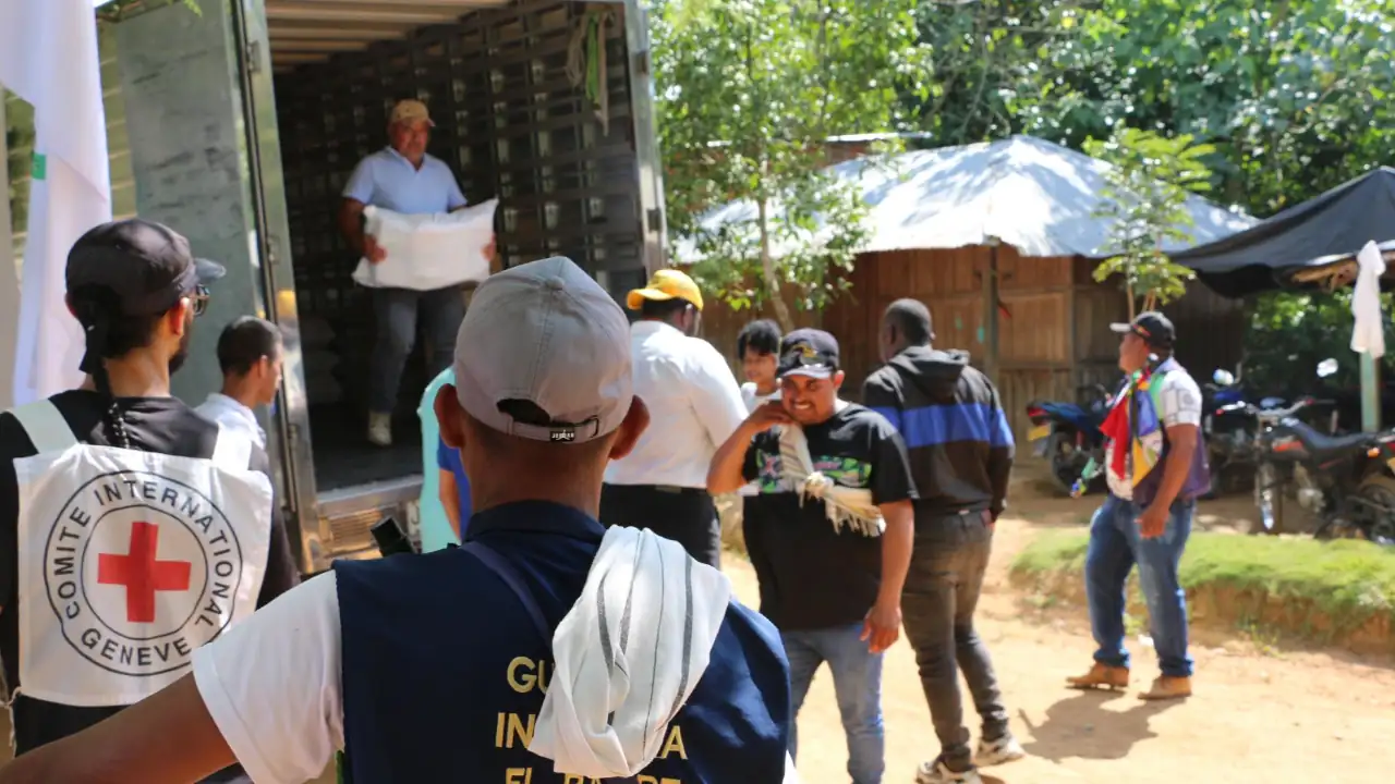 CICR entrega ayuda humanitaria a comunidad desplazada en El Bagre, Antioquia