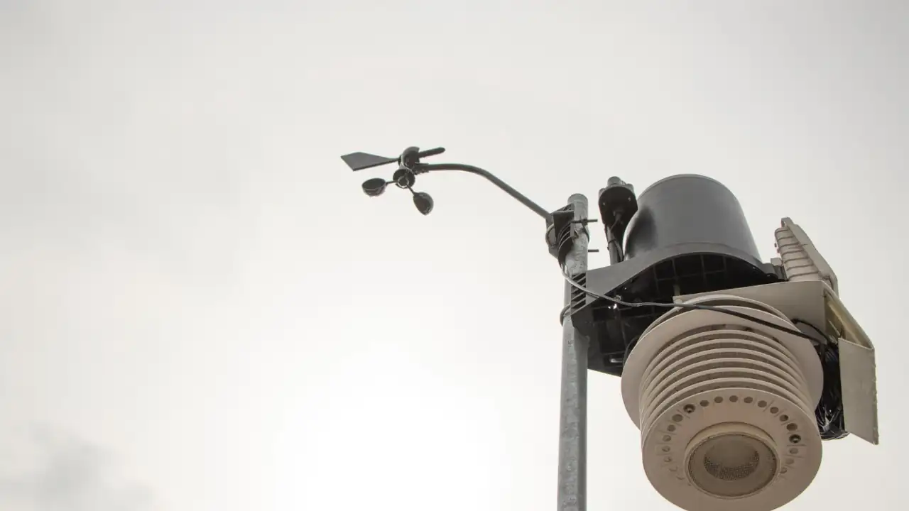 La quema de pólvora aumentó un 160% la contaminación del aire en algunos municipios antioqueños: Cornare