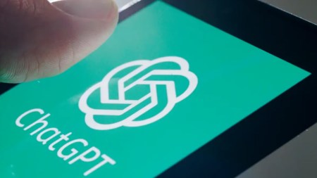 Colombia acelera el aprendizaje en inteligencia artificial y habilidades digitales La inteligencia artificial ChatGPT reporta caída a nivel mundial