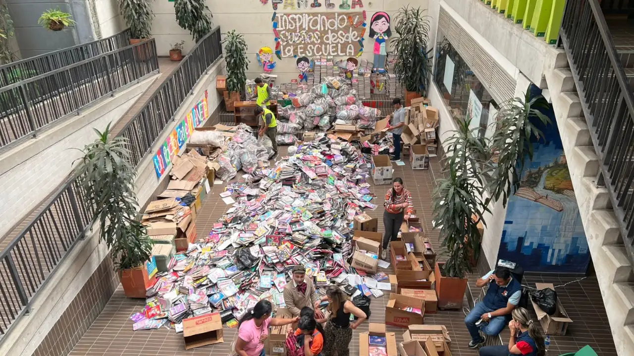 Cambiatón en El Santuario: más de 44.000 cuadernos nuevos para estudiantes y más de 80.000 reciclados Cambiatón en El Santuario: más de 44.000 cuadernos nuevos para estudiantes y más de 80.000 reciclados