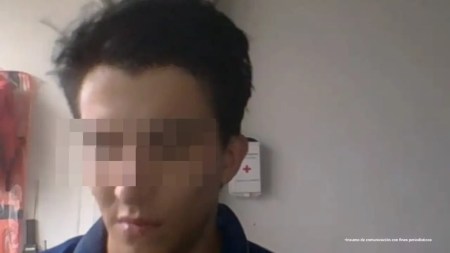 Domiciliaria para hombre que amenazó con arma blanca a cuatro menores futbolistas y su entrenador en Medellín