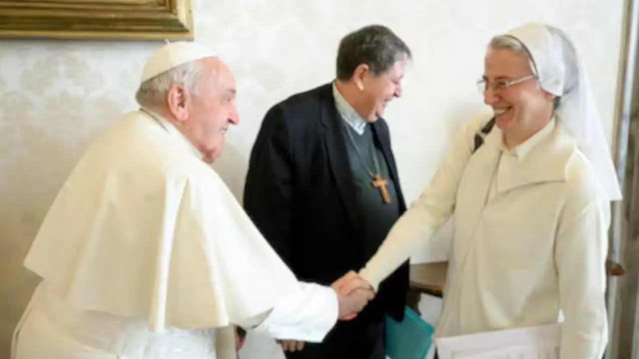 Papa-Francisco-y-Simona