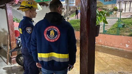 Ruptura de tubería en Rionegro genera emergencia que ya fue controlada
