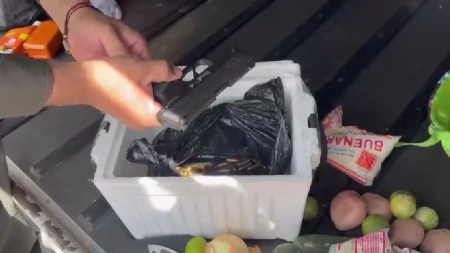 armas-municiones-halladas.caja-revuelto-elsantuario-antioquia