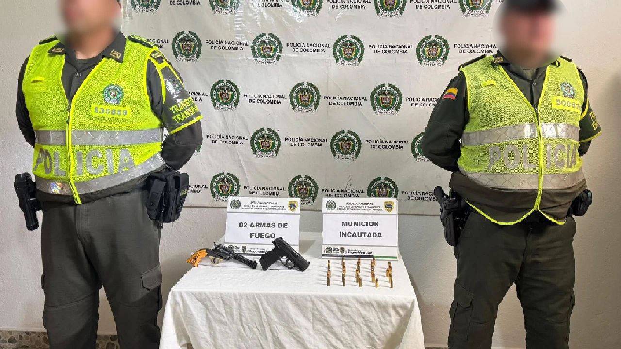 armas-municiones-halladas.caja-revuelto-elsantuario-antioquia2