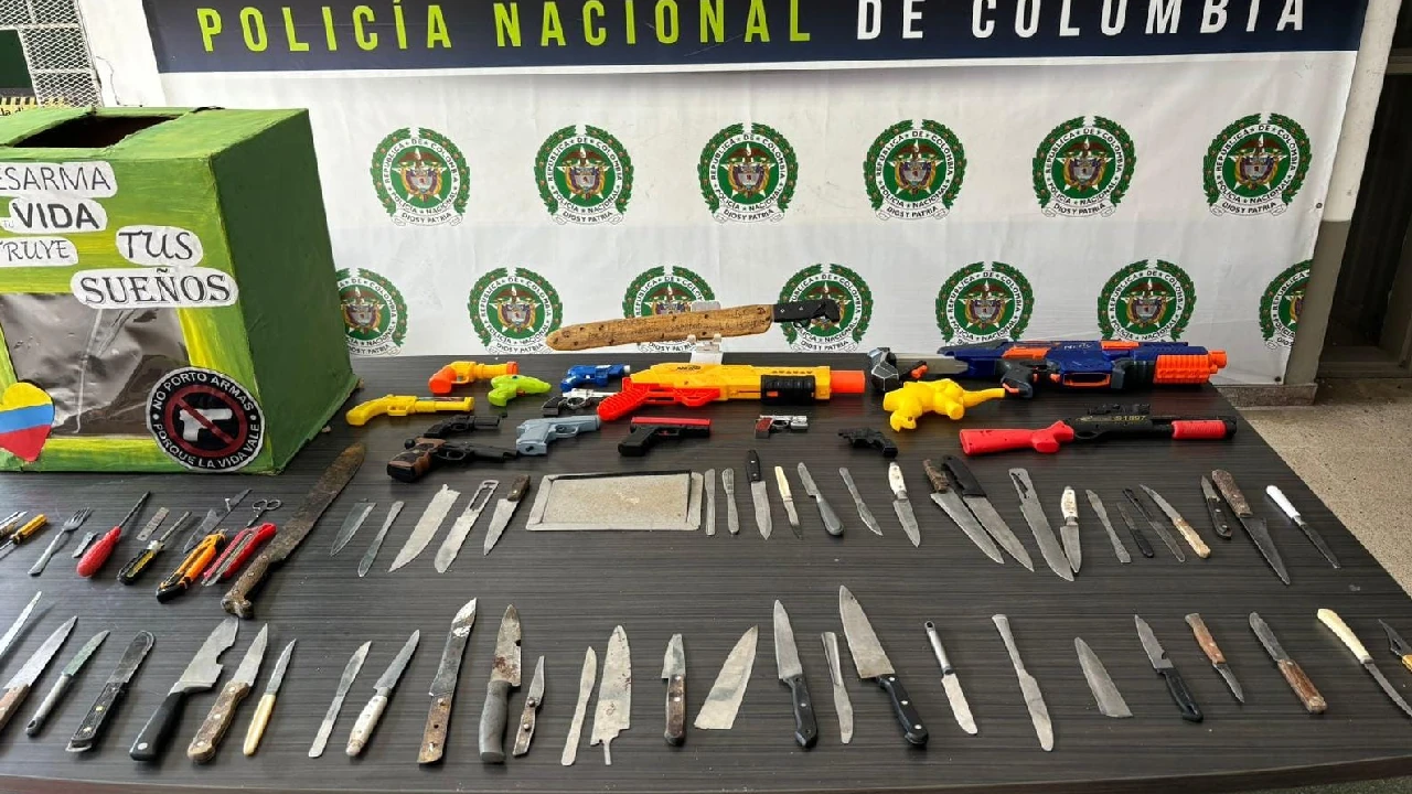 campaña-desarme-manrique-cambio-armas-utiles-escolares