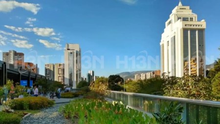 ciudad-medellin-edificio-clima-sol