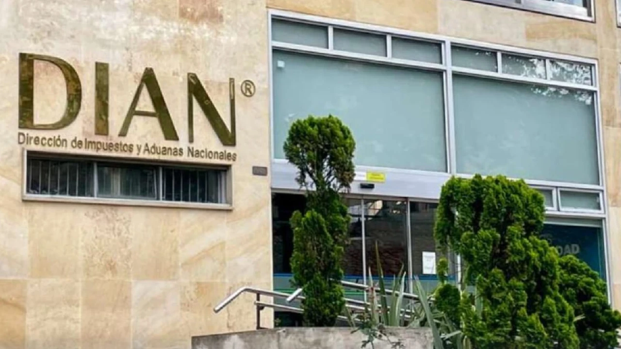 dian-denuncia-falsa-subasta-redes-sociales