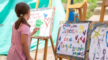 Entornos seguros-niña-medellin