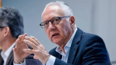 Ministro de salud, Guillermo Jaramillo irá a juicio disciplinario por desabastecimiento de medicamentos en 2023 ministro-de-salud
