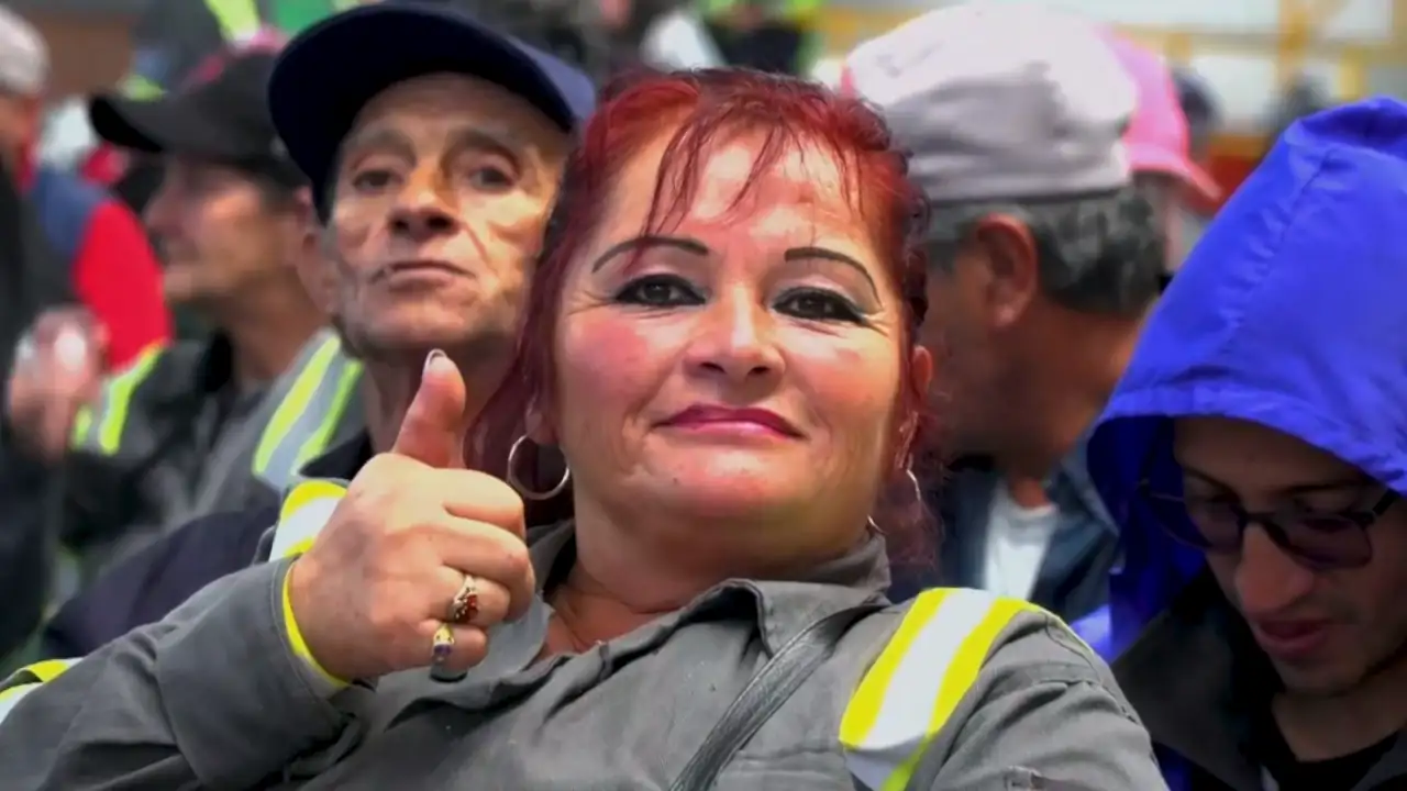 ¡Reconocer su labor! Gobierno Nacional refuerza apoyo a los recicladores con nueva normativa 2 recicladores
