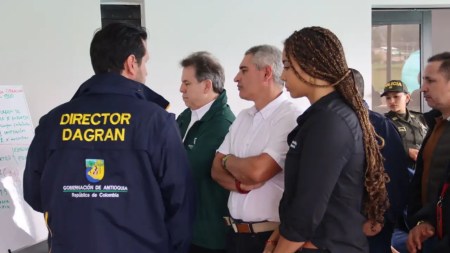 Siete cuerpos recuperados: equipos de rescate continúan su labor en Urrao tras accidente aéreo Siete cuerpos recuperados: equipos de rescate continúan su labor en Urrao tras accidente aéreo