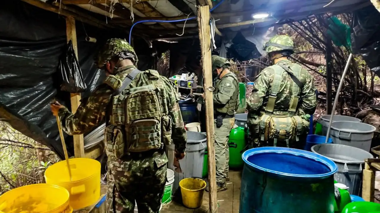 Ejército destruyó laboratorio de producción de cocaína en el Oriente de Antioquia